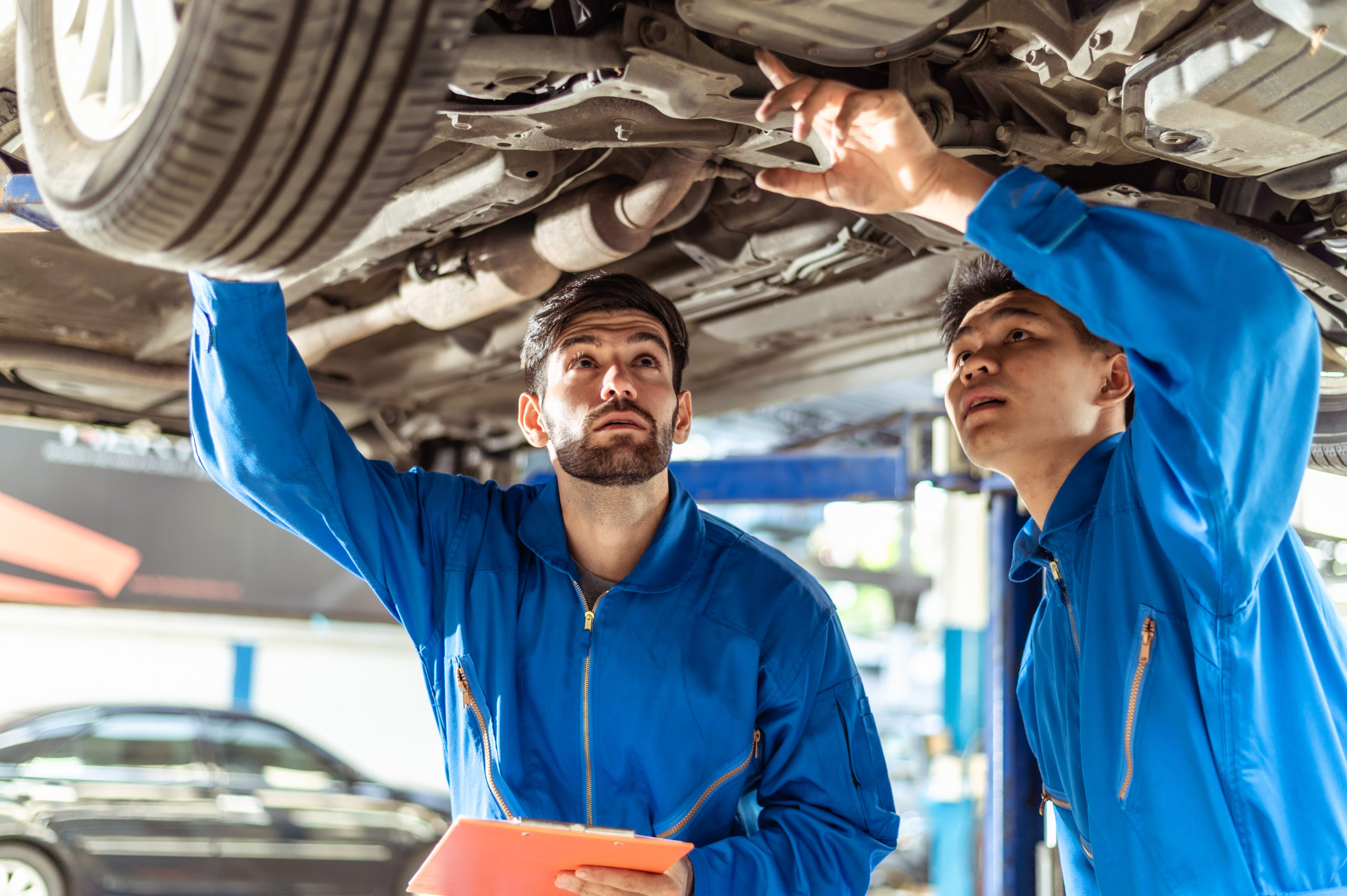 automotive technician programs near me        
        <figure class=